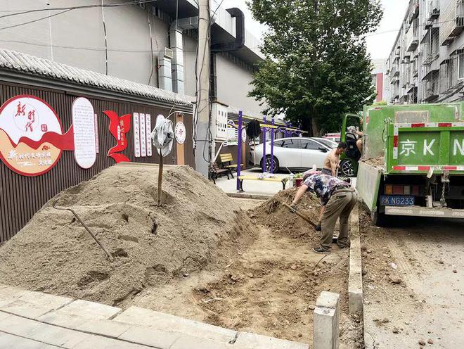 社区便民晾衣杆让居民省心省力→凯发K8国际版晾晒有去处顺义这(图6)