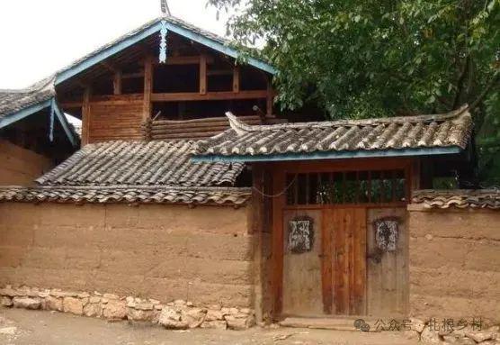 门要伤人”啥意思？建房的讲究要注意K8凯发天生赢家“门对窗人遭殃门对(图2)